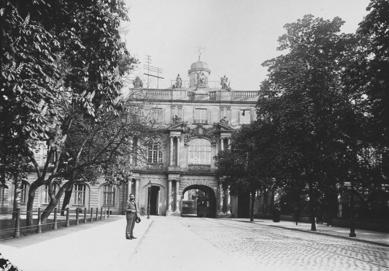 Altes Bibliotheksgebäude